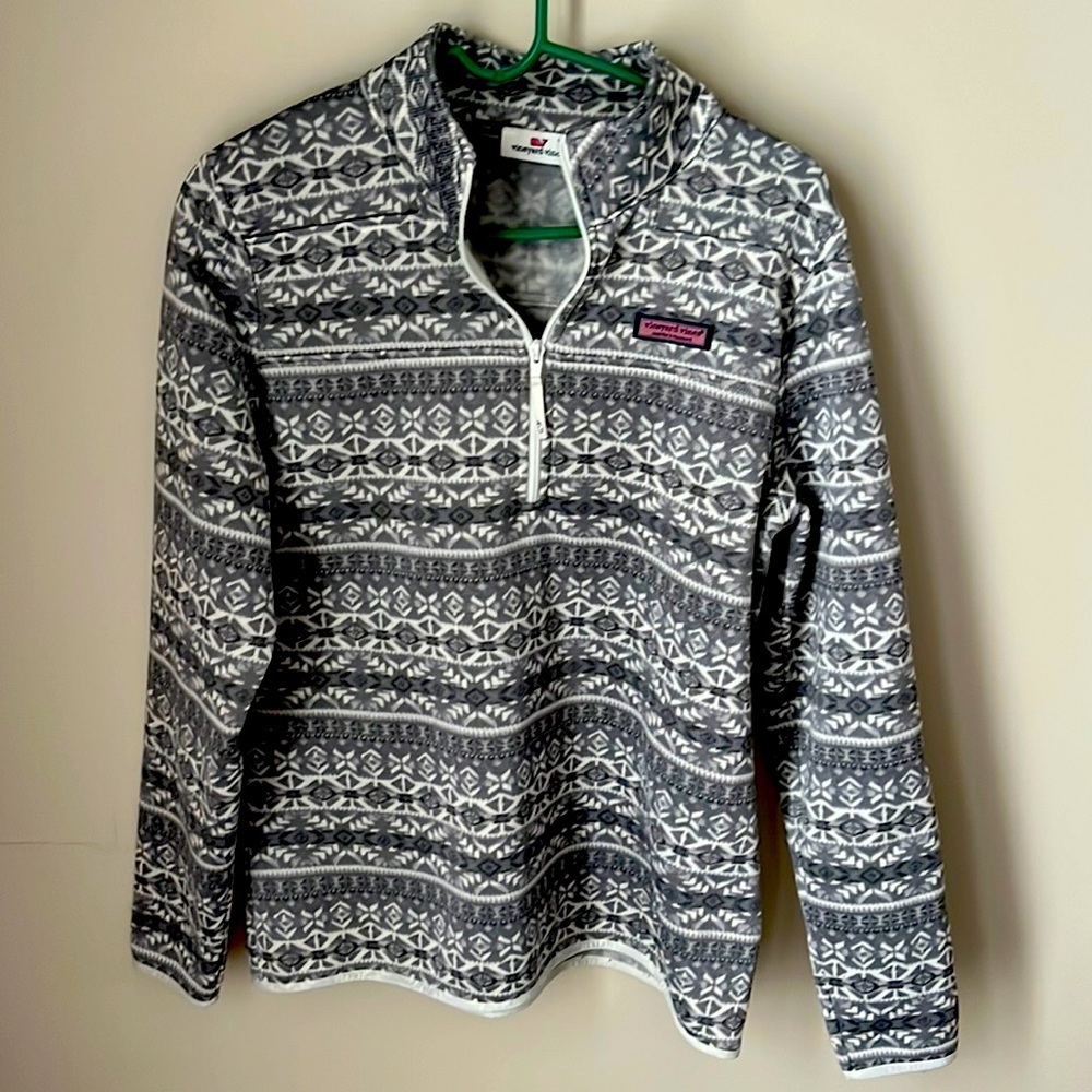Vineyard Vines top